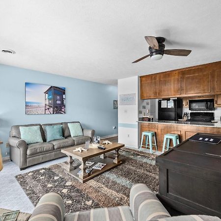 Salty Air Retreat Apartment เมอร์เทิลบีช ภายนอก รูปภาพ